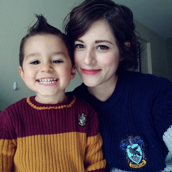 Meet your Posher, Laura - Picture 3 of 3